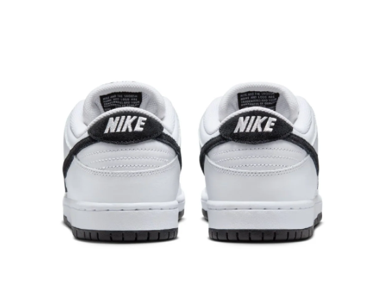 Nike SB Dunk Low Pro Skate Sneakers with Suede Texture and Plush Padding